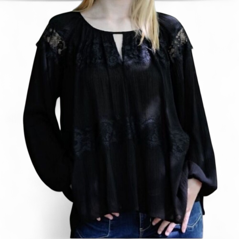 Spliced Lace Top - Picture 5 of 16